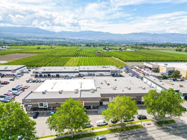 Springfield Centre 1755, Kelowna, BC property overview image 2